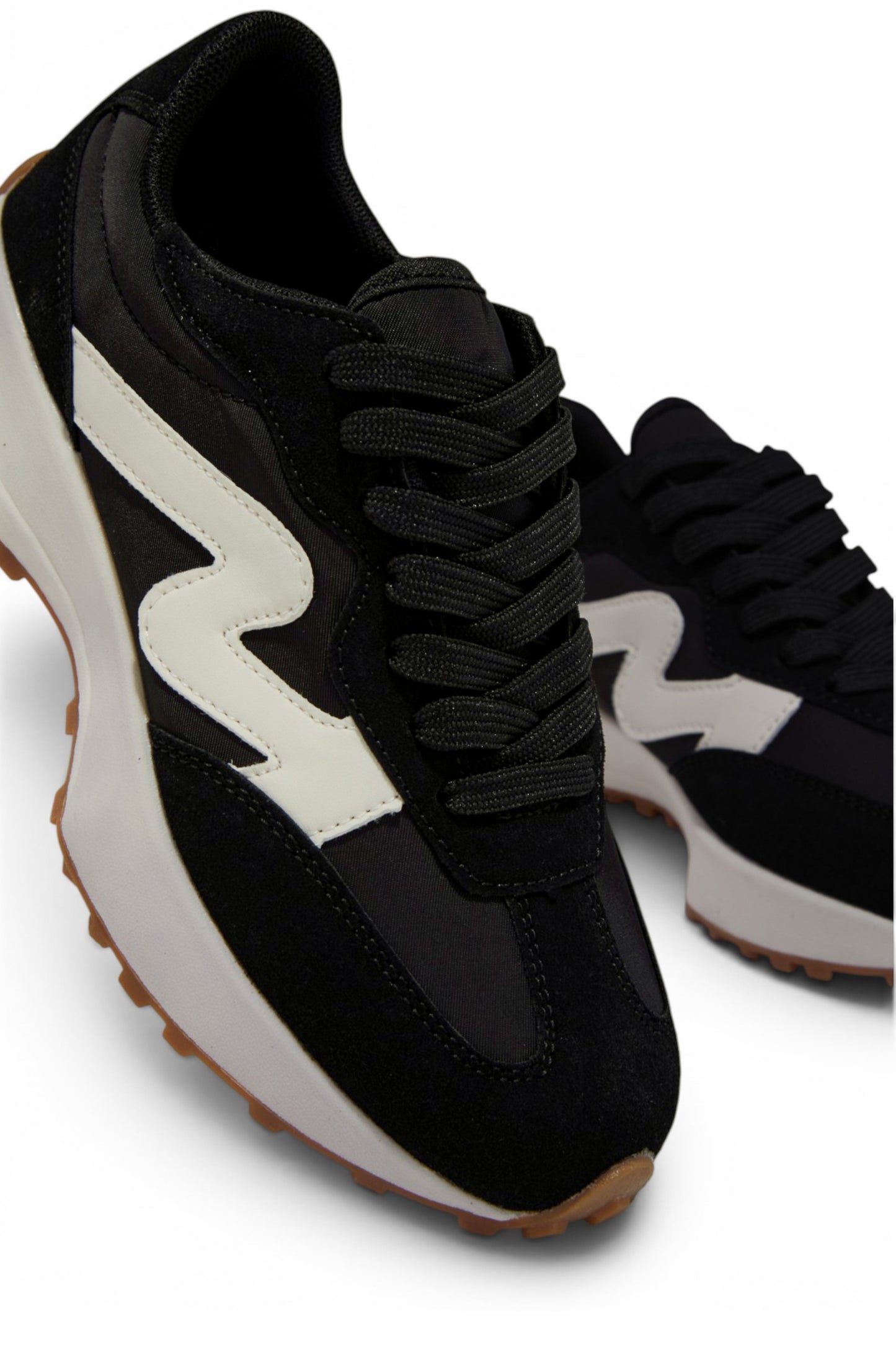 Level Up Sneakers - Black