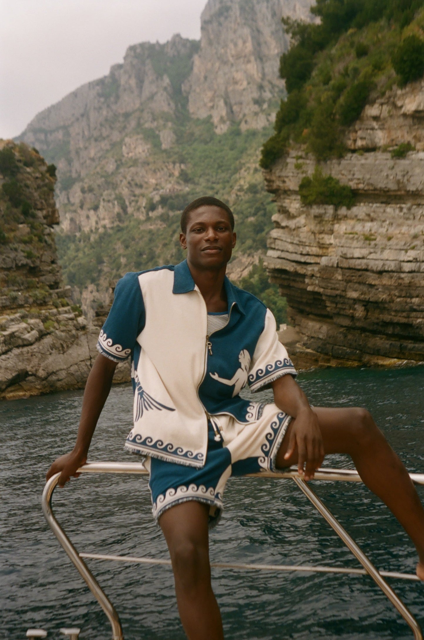 'Le Sirenuse' Late Checkout Cabana Shorts (Blue)
