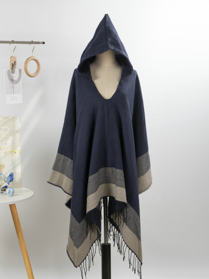 Chic Weekend Warmth Hooded Poncho — Effortless Fit, Elegantly Flattering Layer