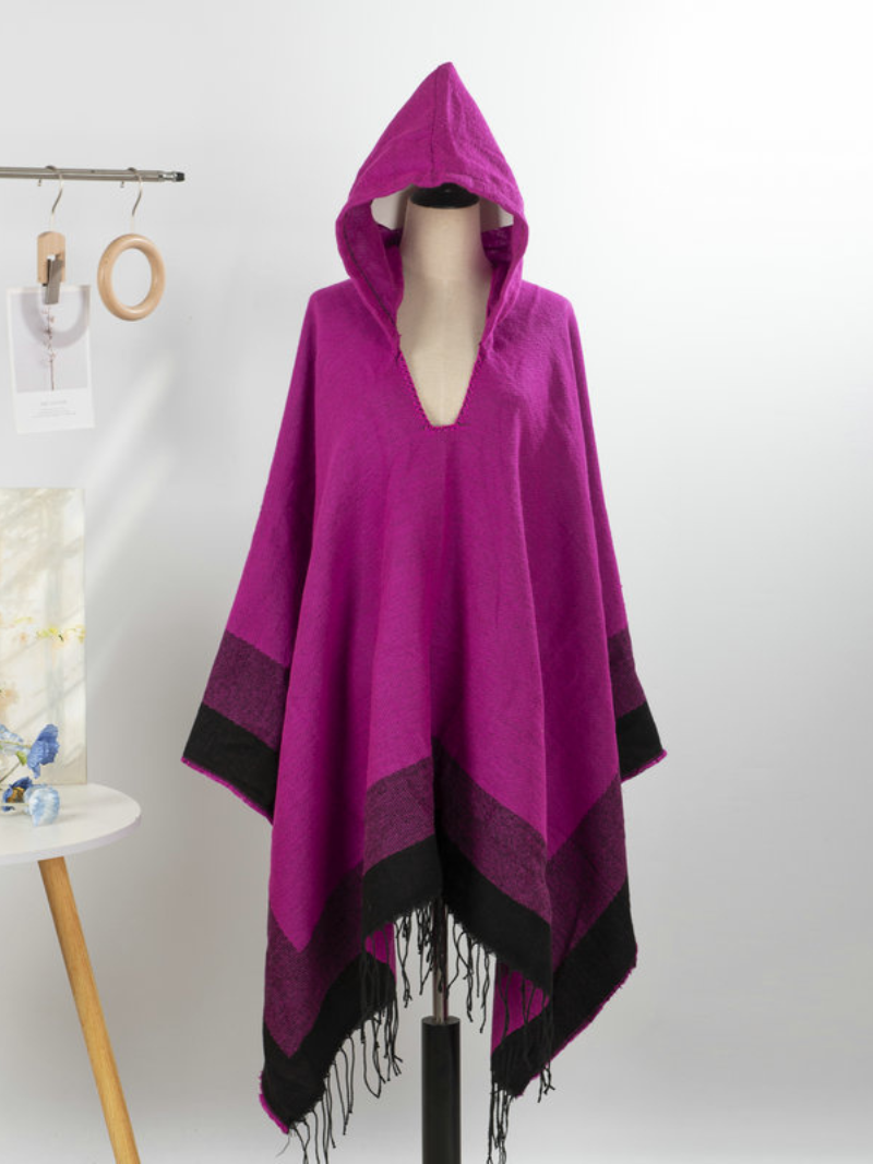Chic Weekend Warmth Hooded Poncho — Effortless Fit, Elegantly Flattering Layer