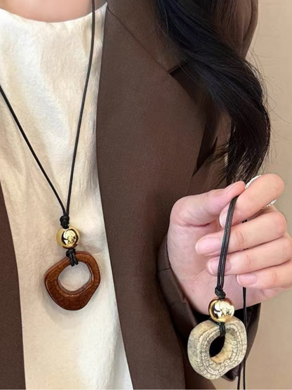 Women's Esthetics & Stylish Necklace