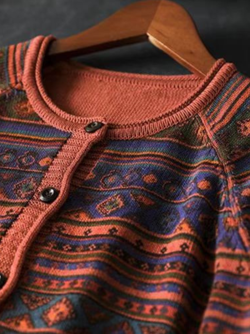 Women's Fashionable Daily Look Crew Neck Buttons Sweater
