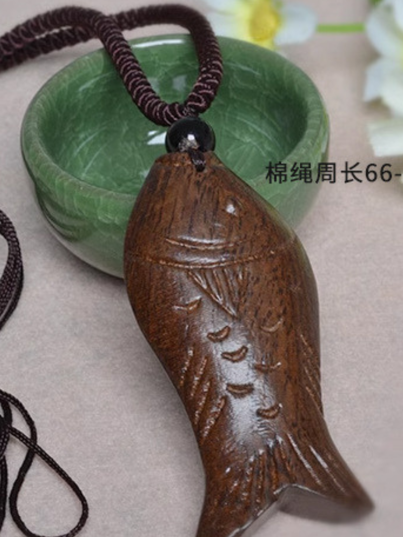 Women’s Retro Wooden Fish Style Chain Necklace