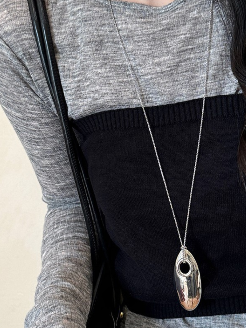 Women’s Bold & Beautiful Geometric Oval Pendant Necklace