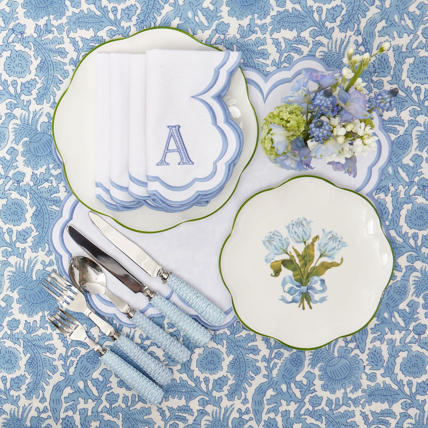 White Serena Napkins (Set of 4)