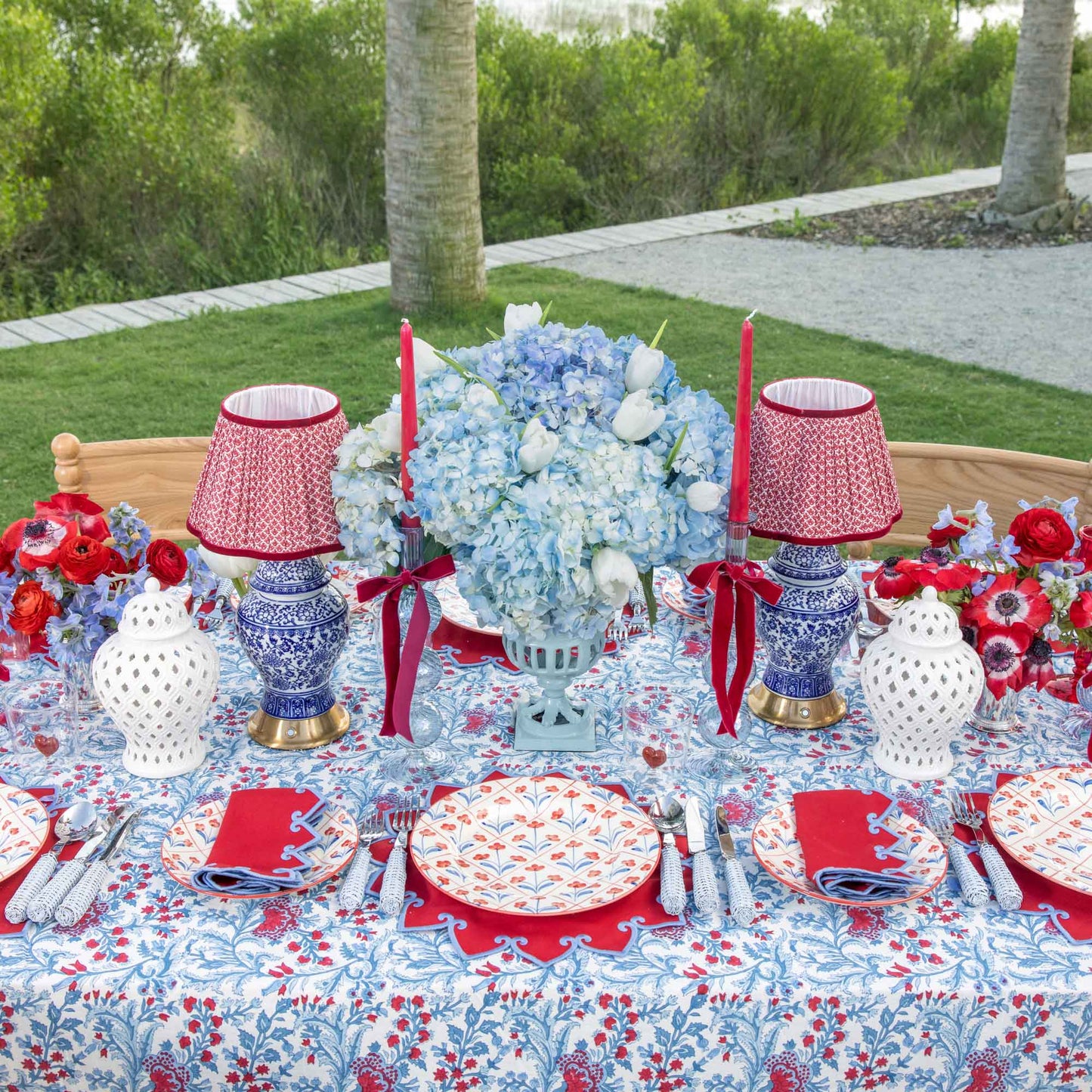 Blue & Red Floral Trellis Dinner Plates (Set of 4)