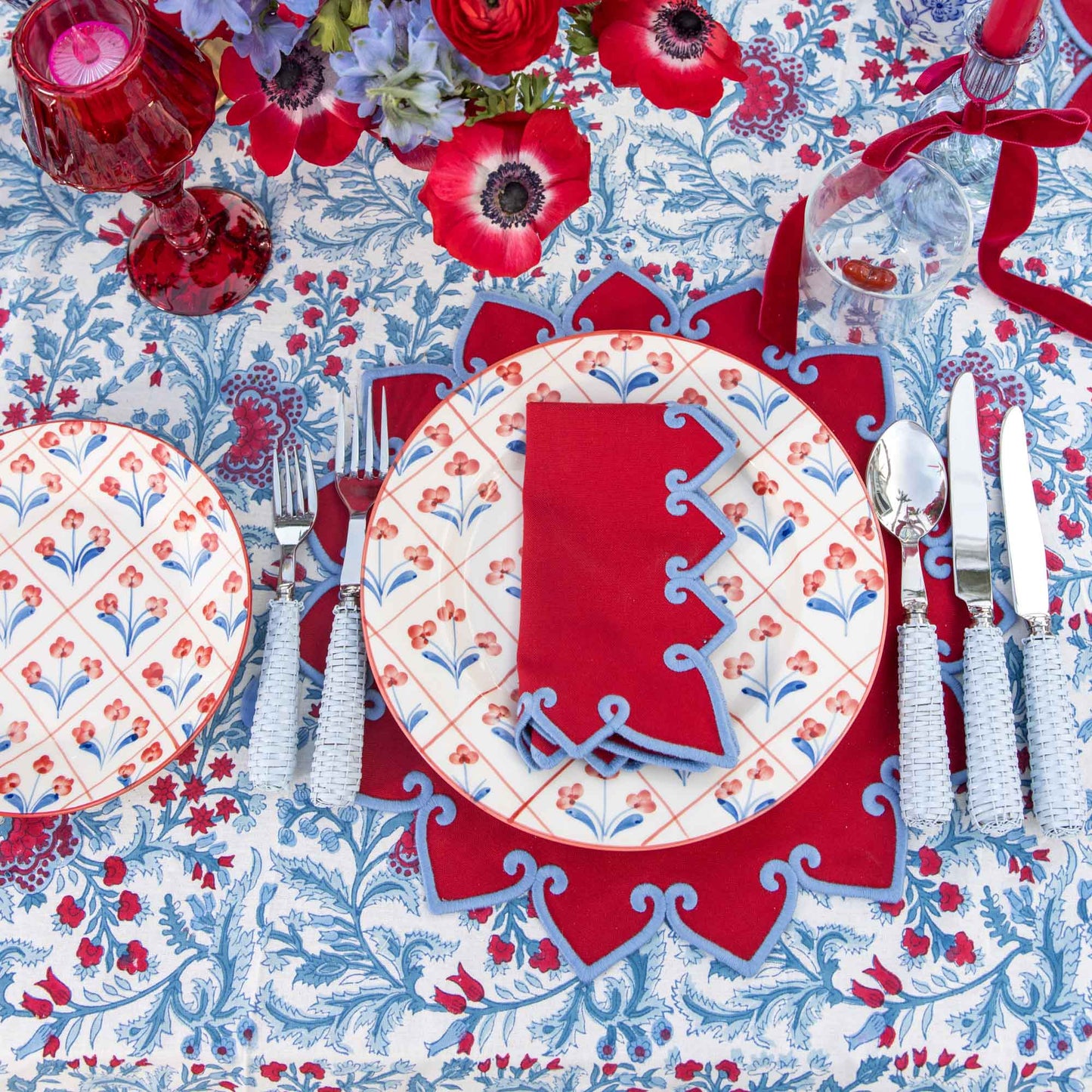 Blue & Red Floral Trellis Starter Plates (Set of 4)
