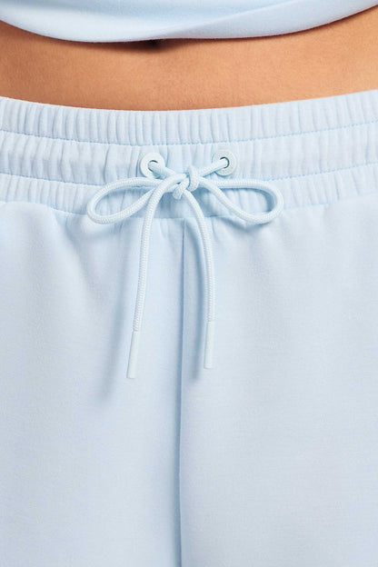 Soft Motion High-Rise Short | Cloud