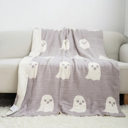 100% Polyester Casual Throw Blanket Customized Cartoon Pattern Cute Ghost Print Jacquard Blanket
