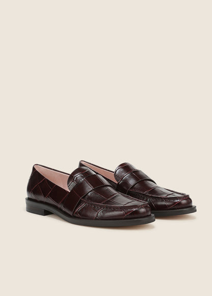 THE LOLA LOAFER