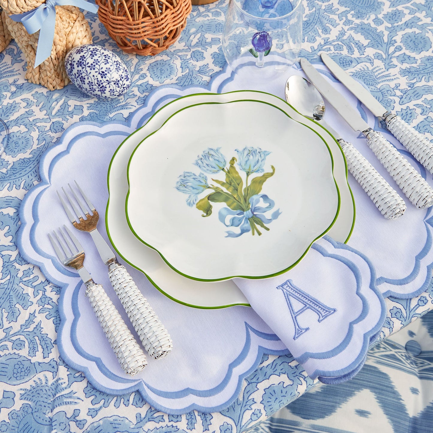White Serena Napkins (Set of 4)