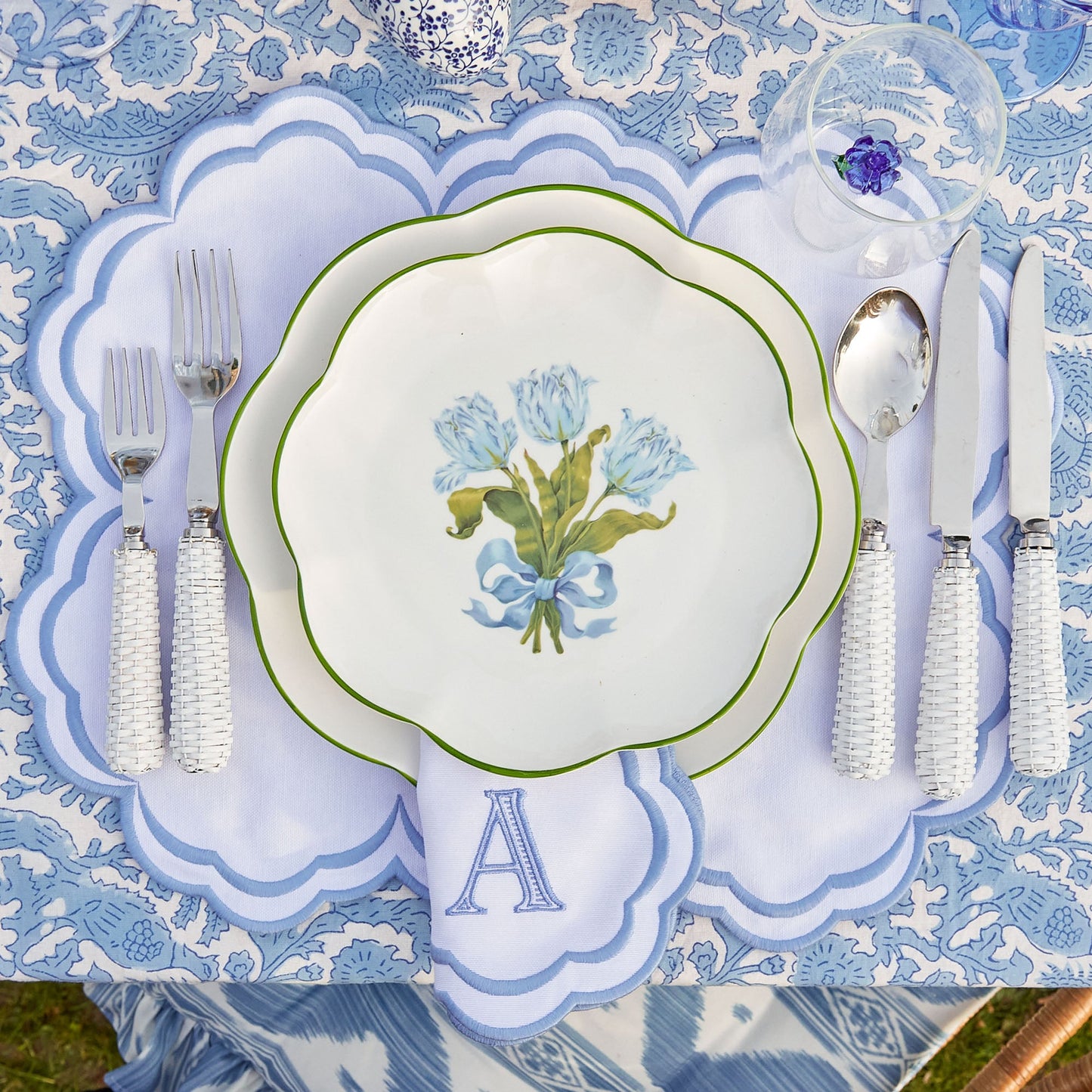 White Serena Placemats & Napkins (Set of 4)