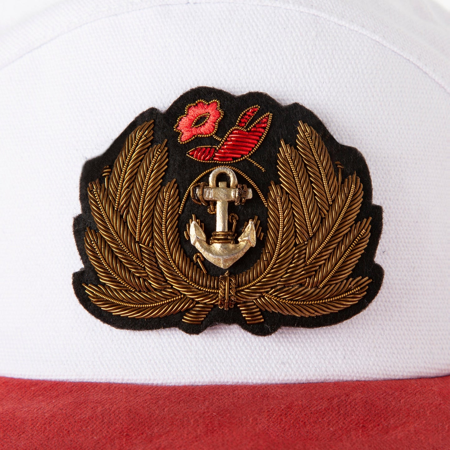 'Claws N' Roses' 7-Panel Souvenir Cap (White / Red)