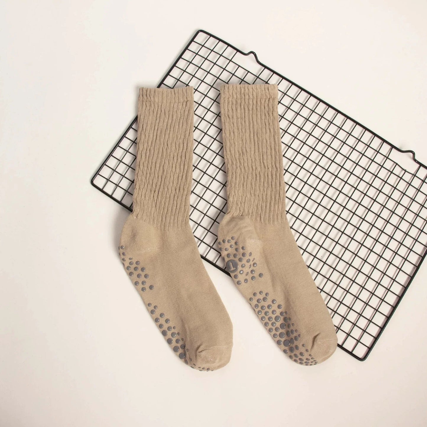 1 Pair Female Pilates Indoor Anti Slip Silicone Floor Socks Breathable Double Bar Middle Socks Fitness Dance Exercise Yoga Socks