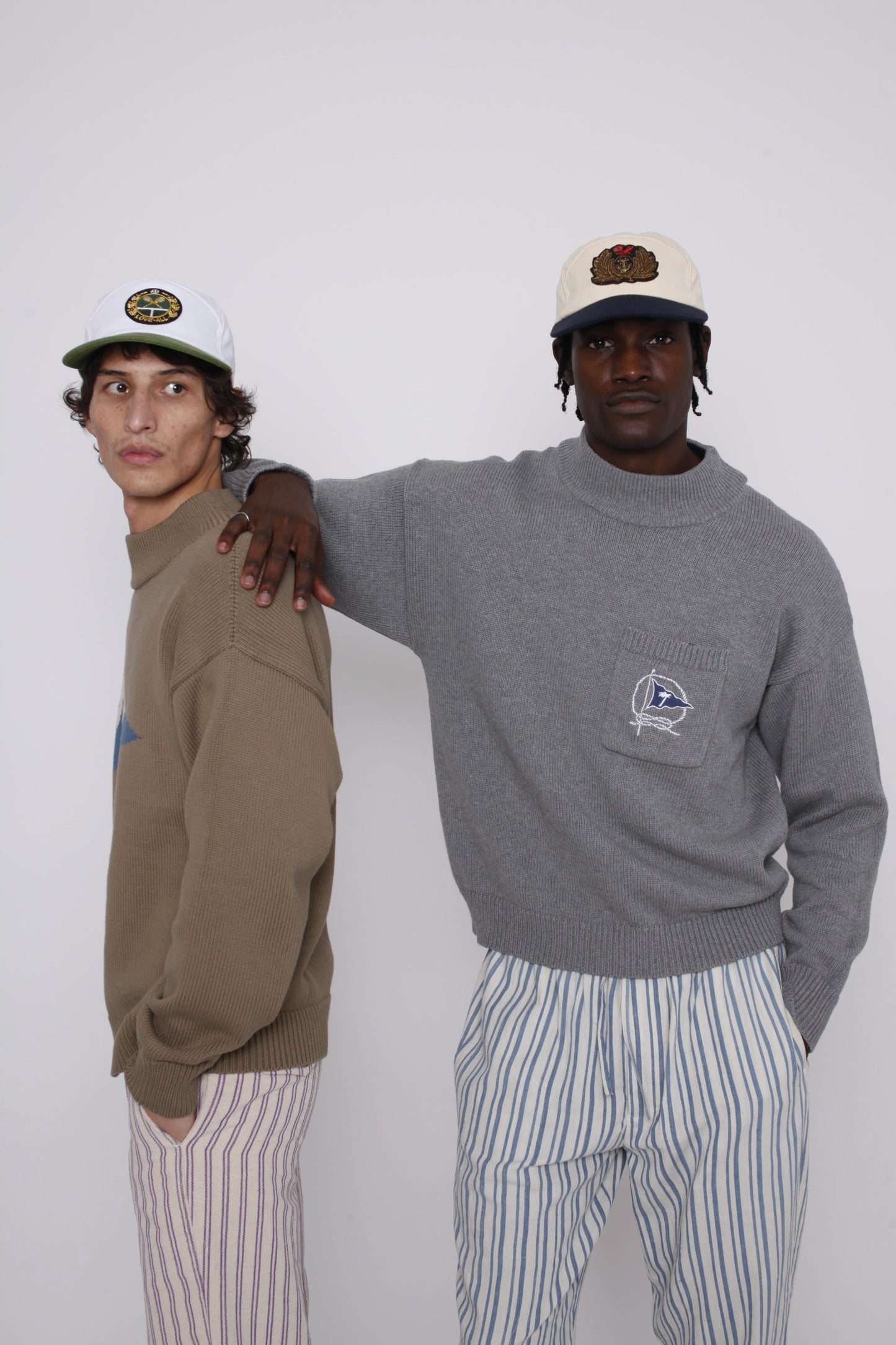 'Claws N' Roses' 7-Panel Souvenir Cap (Tan / Navy)