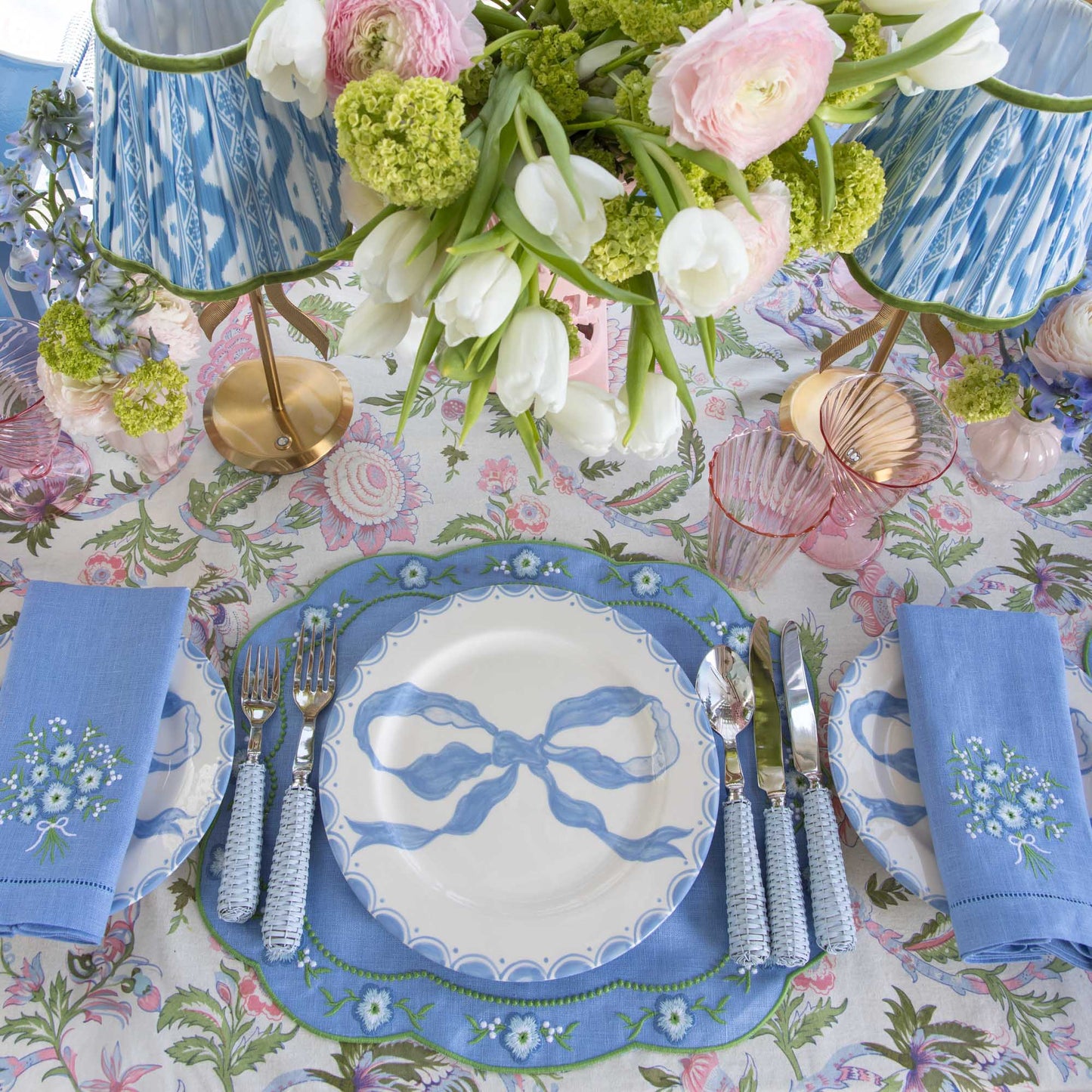 Marilyn Blue Bow Starter Plate