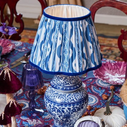 Chinoiserie Rechargeable Lamp with Cobalt Ikat Shade (22cm)