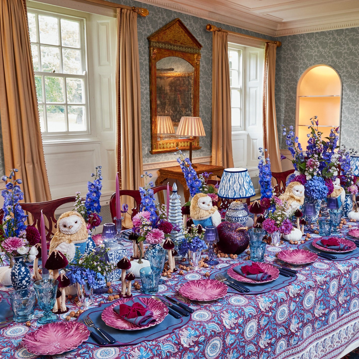 Chinoiserie Rechargeable Lamp with Cobalt Ikat Shade (22cm)