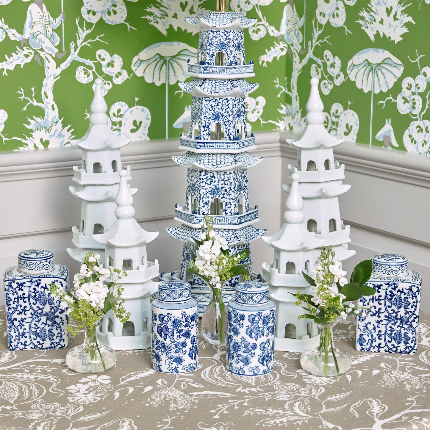 Chinoiserie Pagoda Lamp
