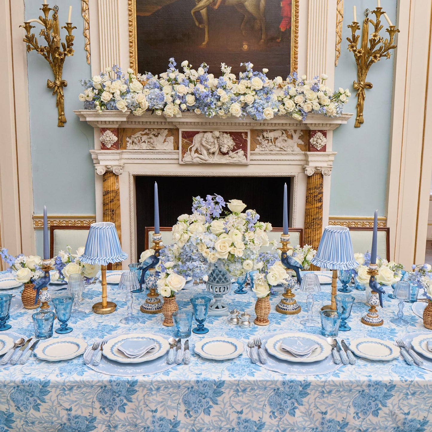 Blue Laurel Dinner Plates (Set of 4)