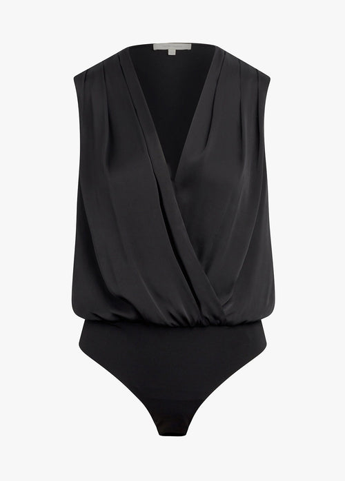 THE SLEEVELESS DATE BLOUSE