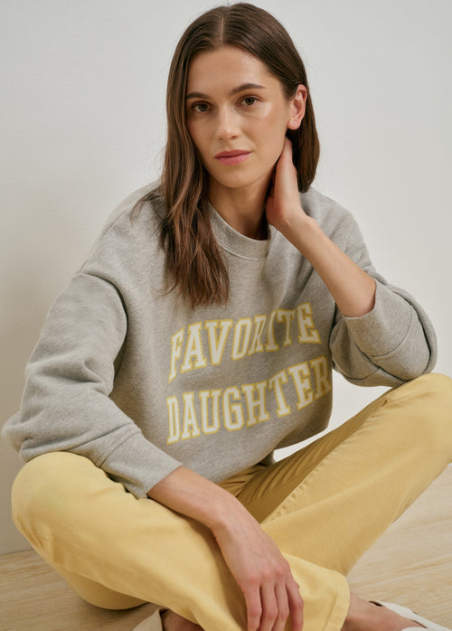 THE COLLEGIATE SWEATSHIRT