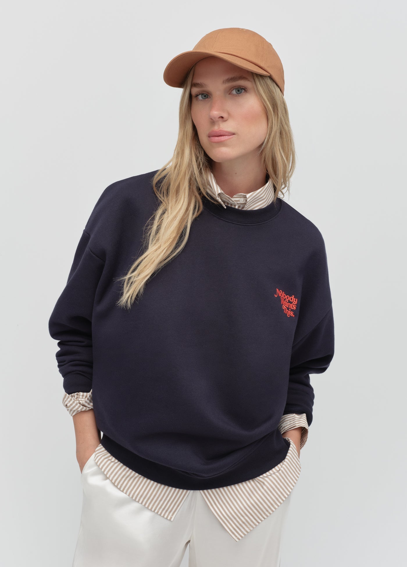 THE NWT EMBROIDERY SWEATSHIRT