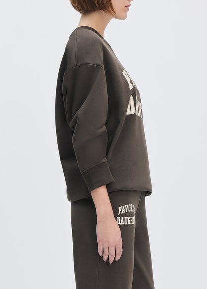 THE COLLEGIATE SWEATSHIRT