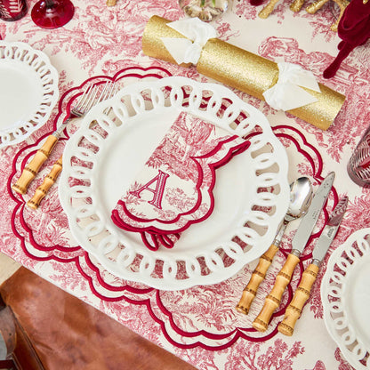 White Lace Starter Plates (Set of 4)