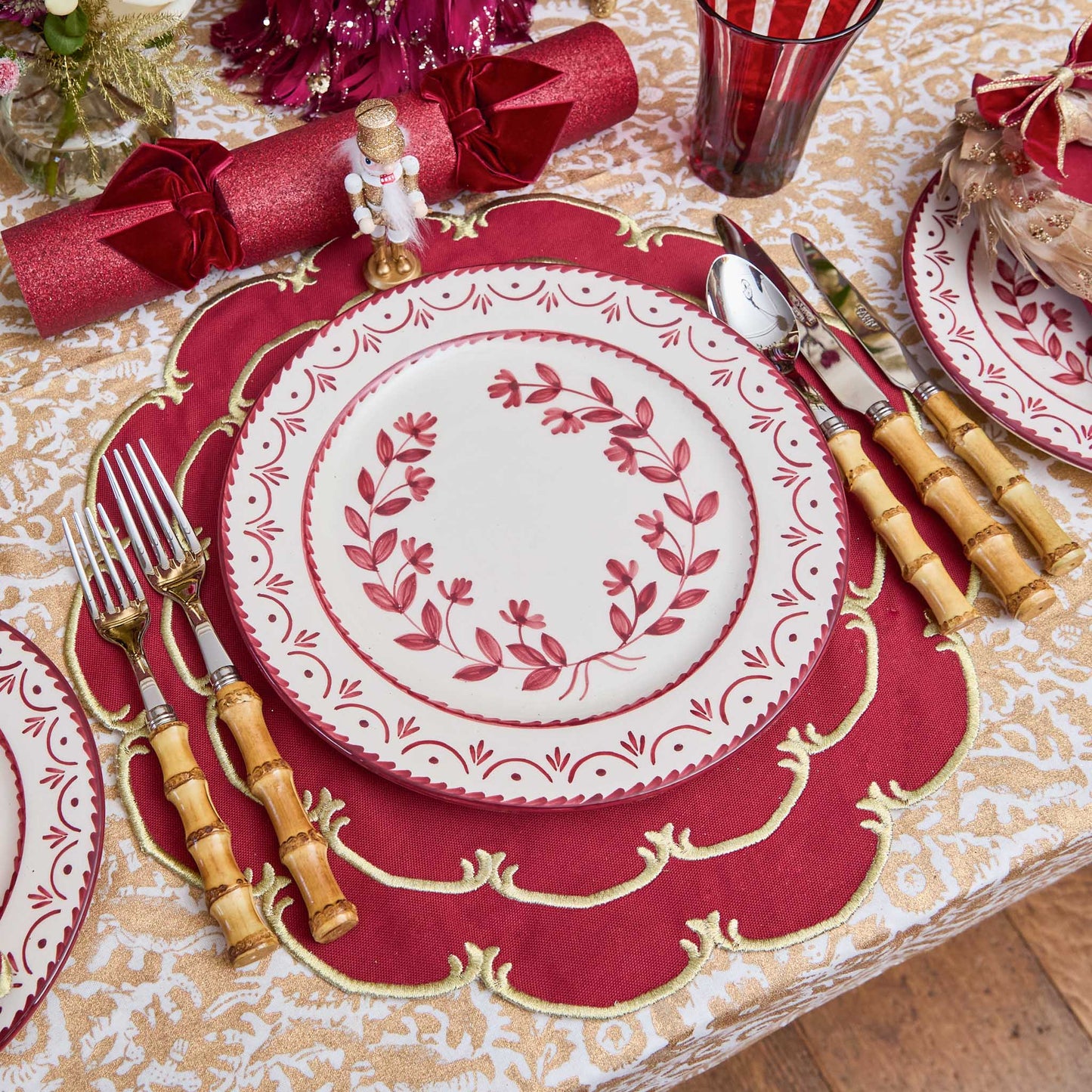 Burgundy Josephine Dinner Plates (Set of 4)