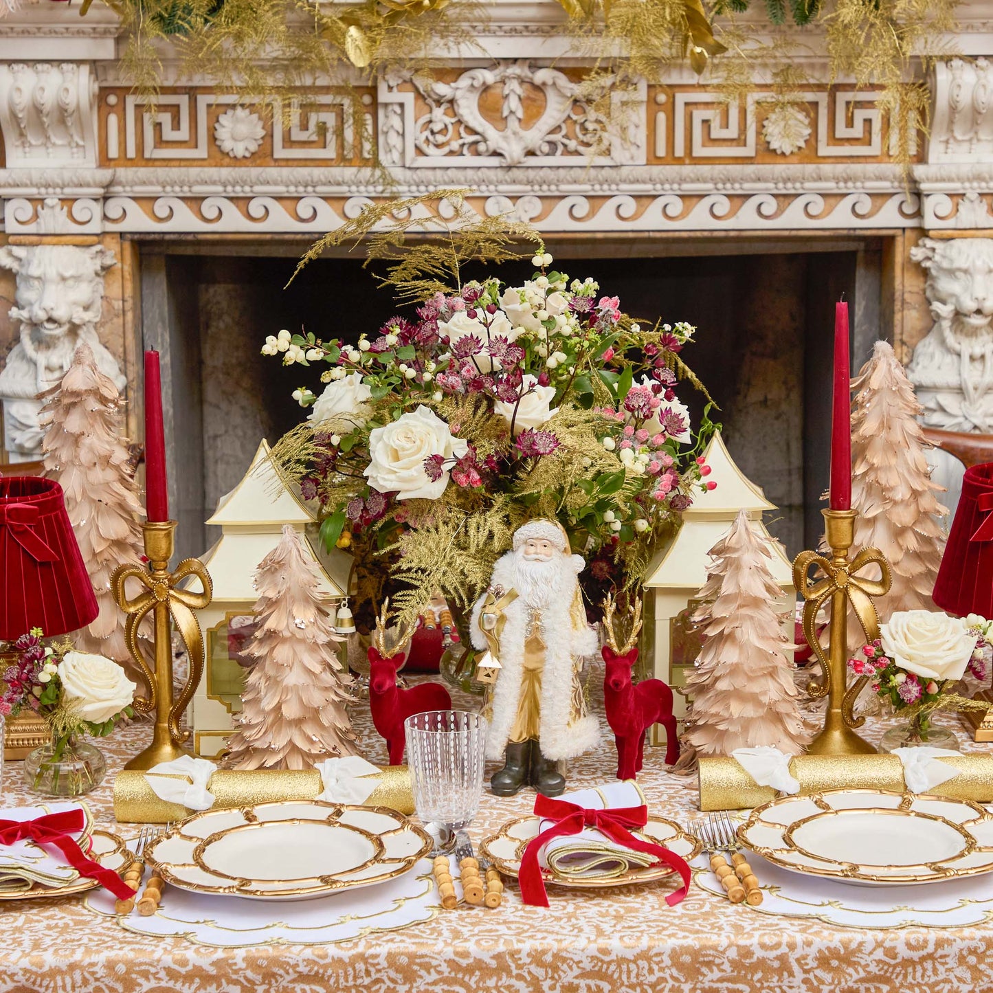 White & Gold Amanda Napkins (Set of 4)
