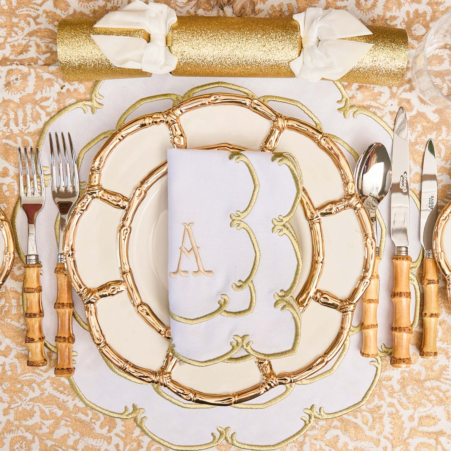 White & Gold Amanda Napkins (Set of 4)