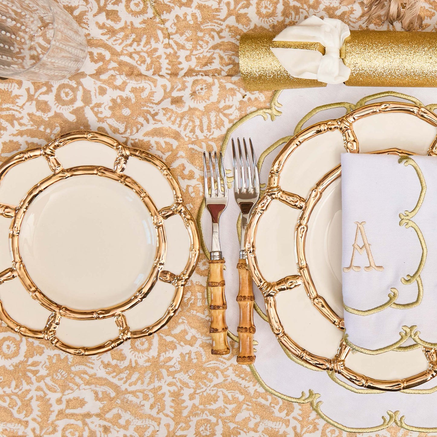 White & Gold Amanda Napkins (Set of 4)
