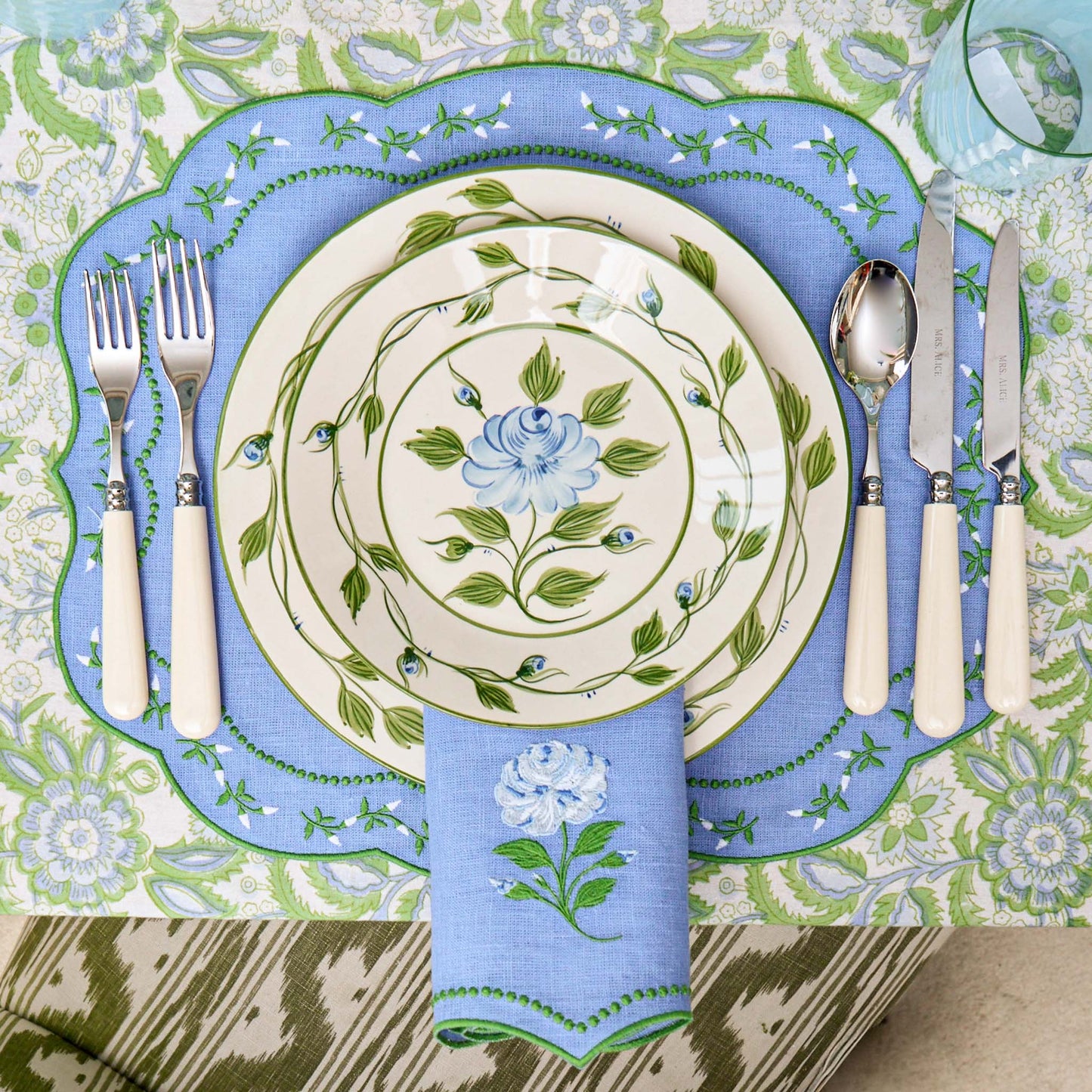 Blue Rose Bud Starter Plates (Set of 4)