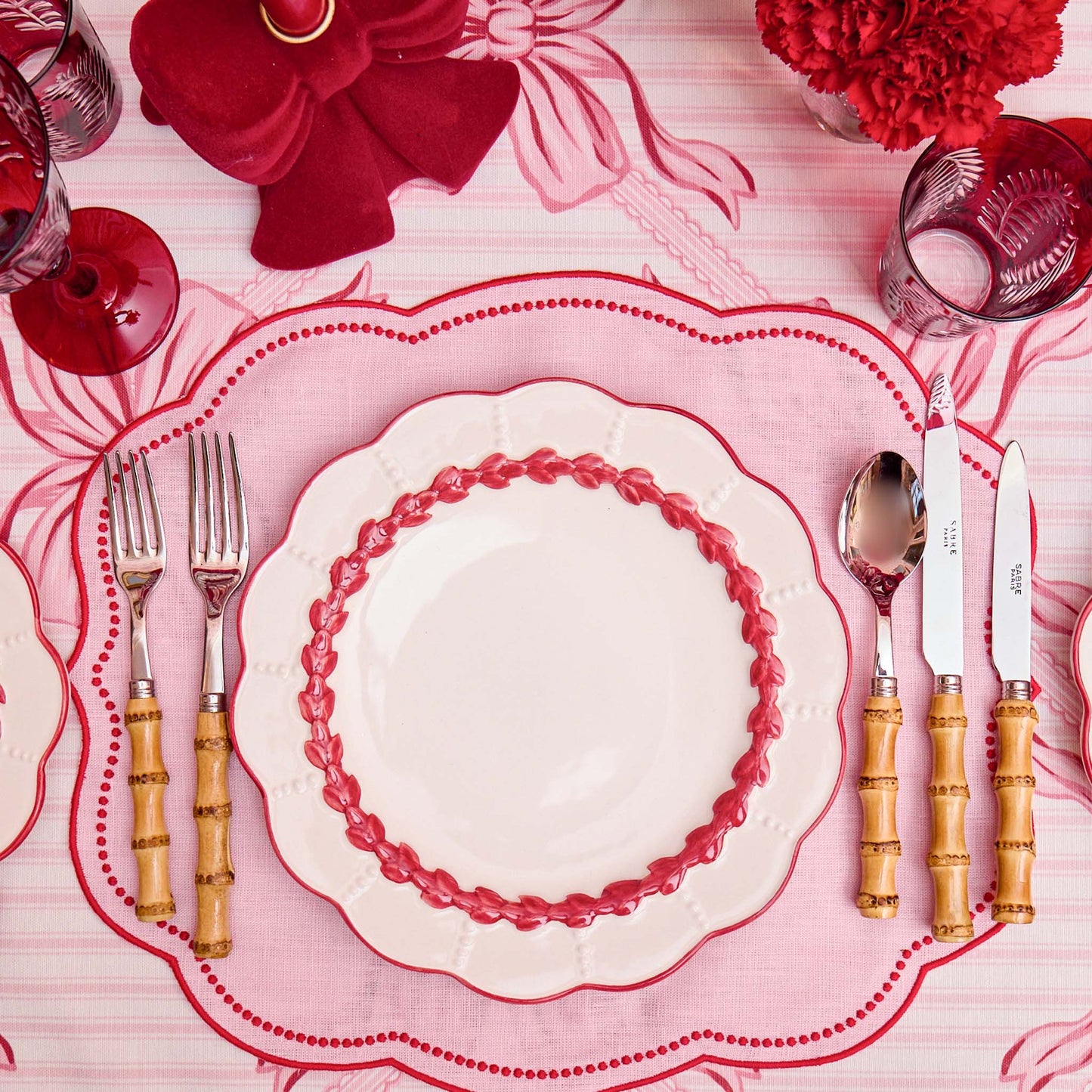 Red Laurel Dinner Plate
