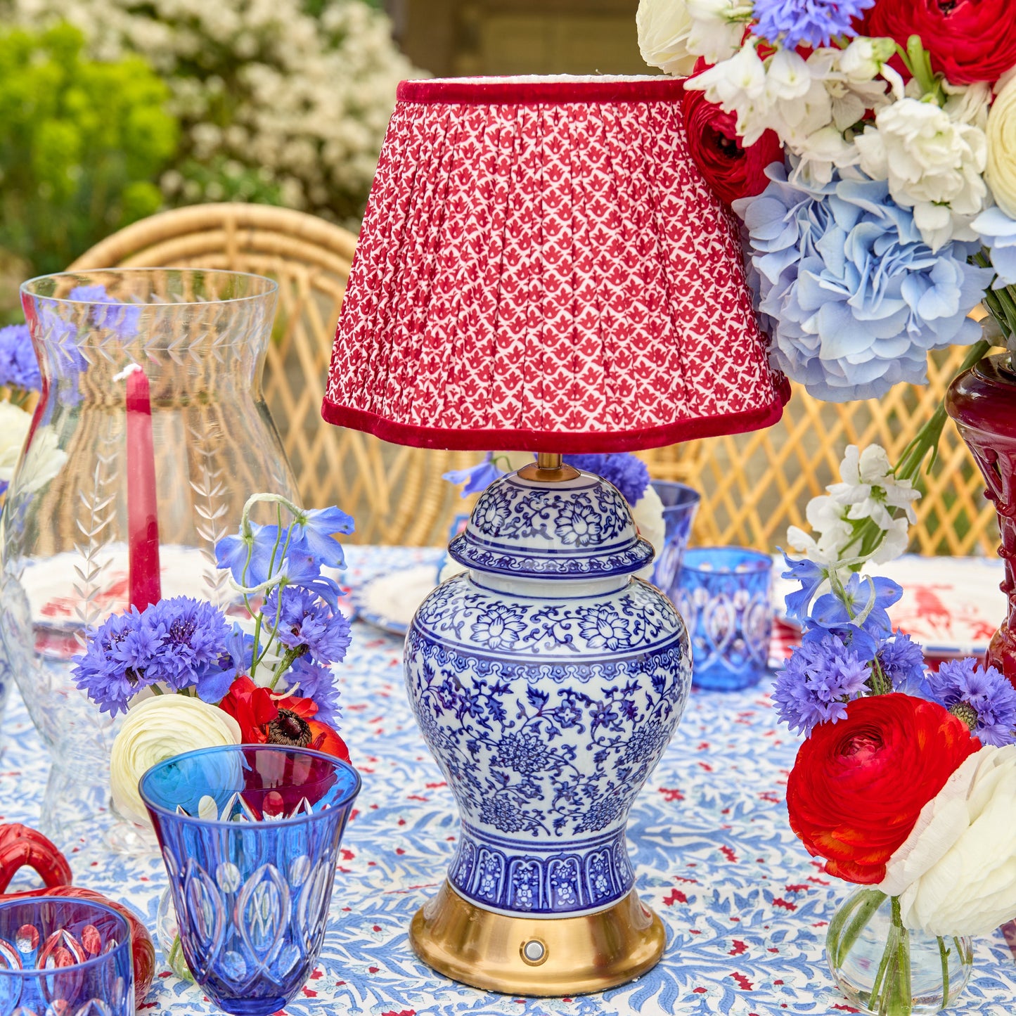 Red Lotus Lampshade (22cm)