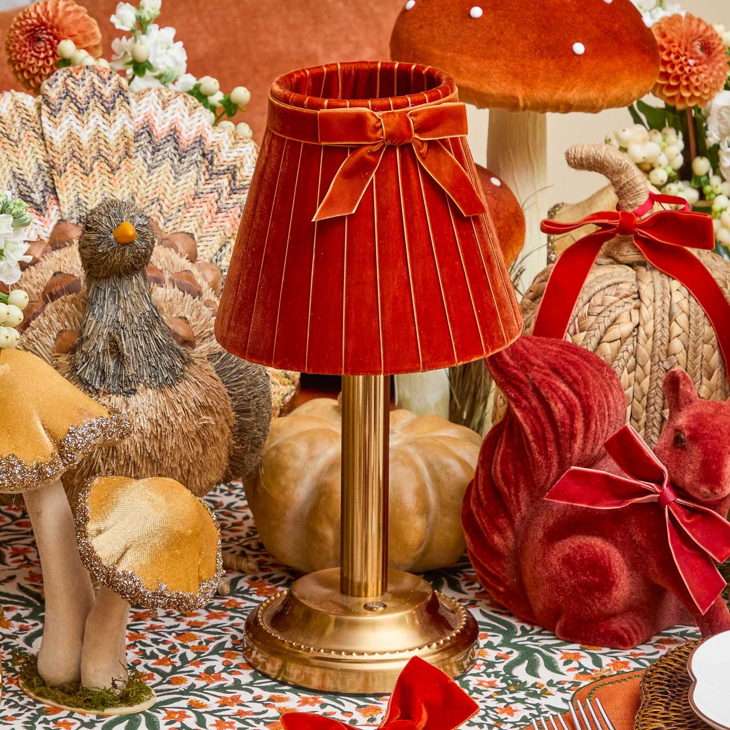 Corinthian Rechargeable Lamp