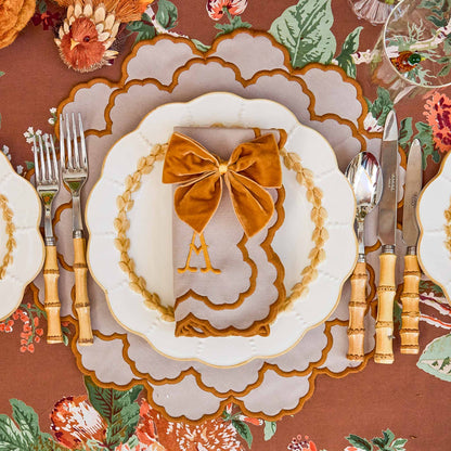 Putty Laurel Starter Plates (Set of 4)