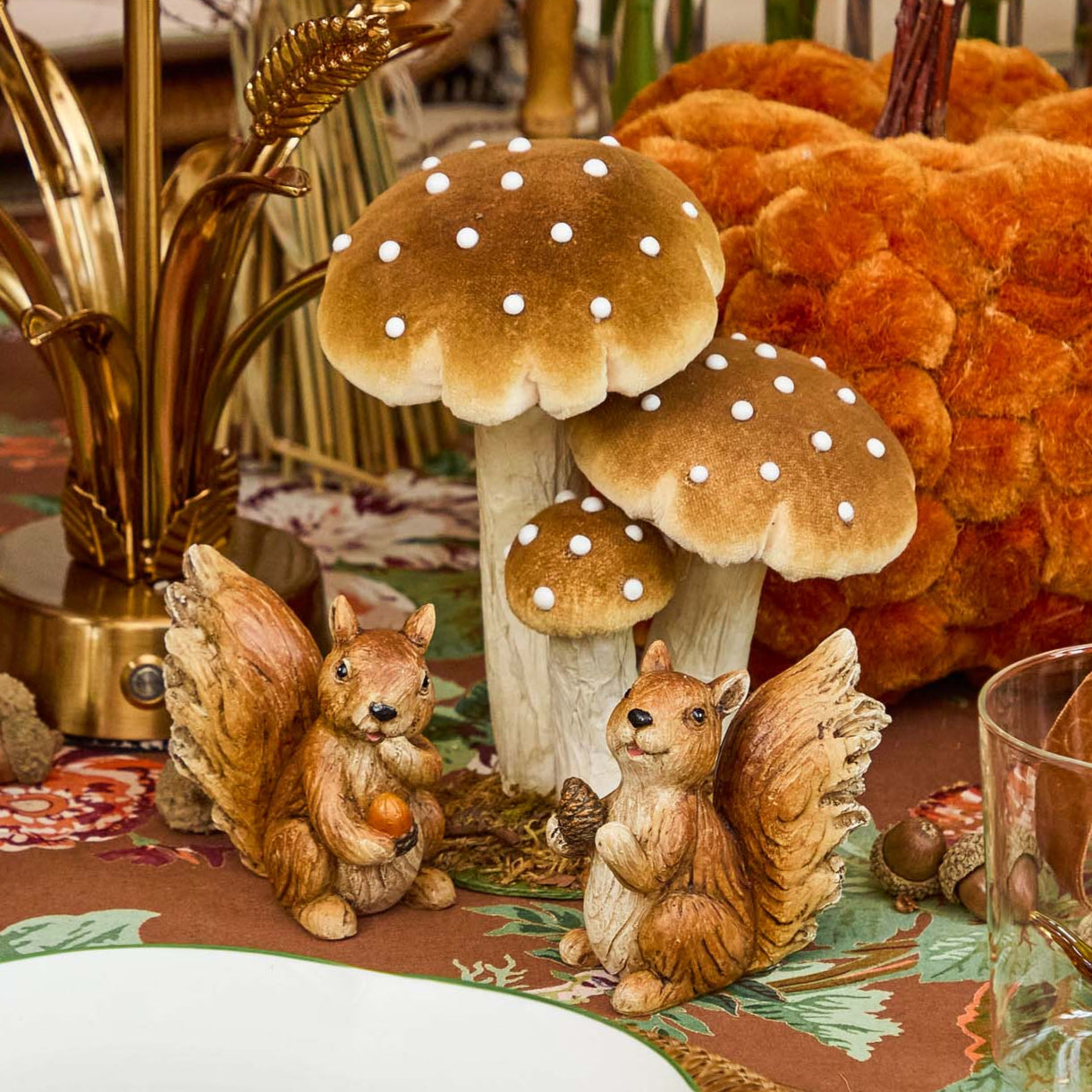 Cheeky Squirrel (Pair) - 7cm