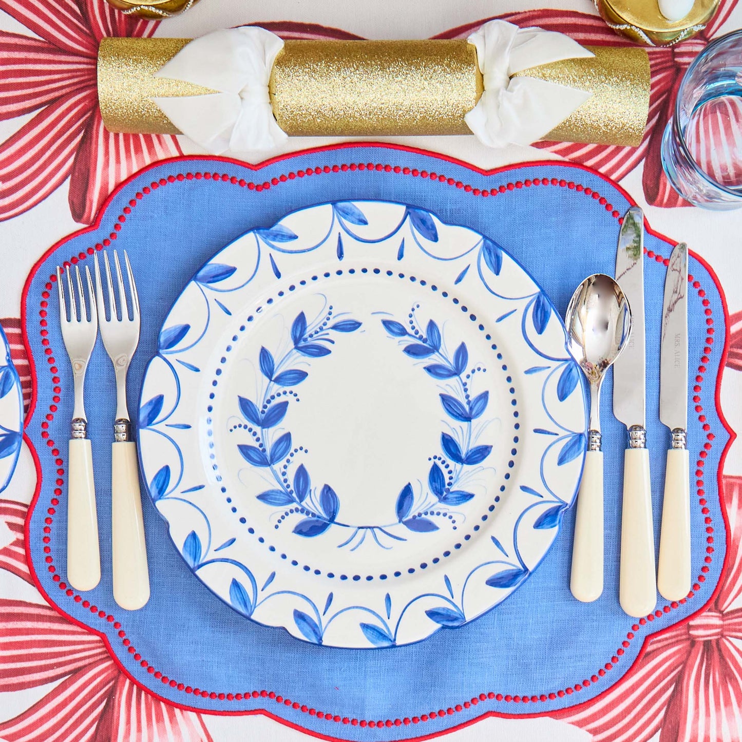 Elizabeth Blue Garland Dinner Plates (Set of 4)