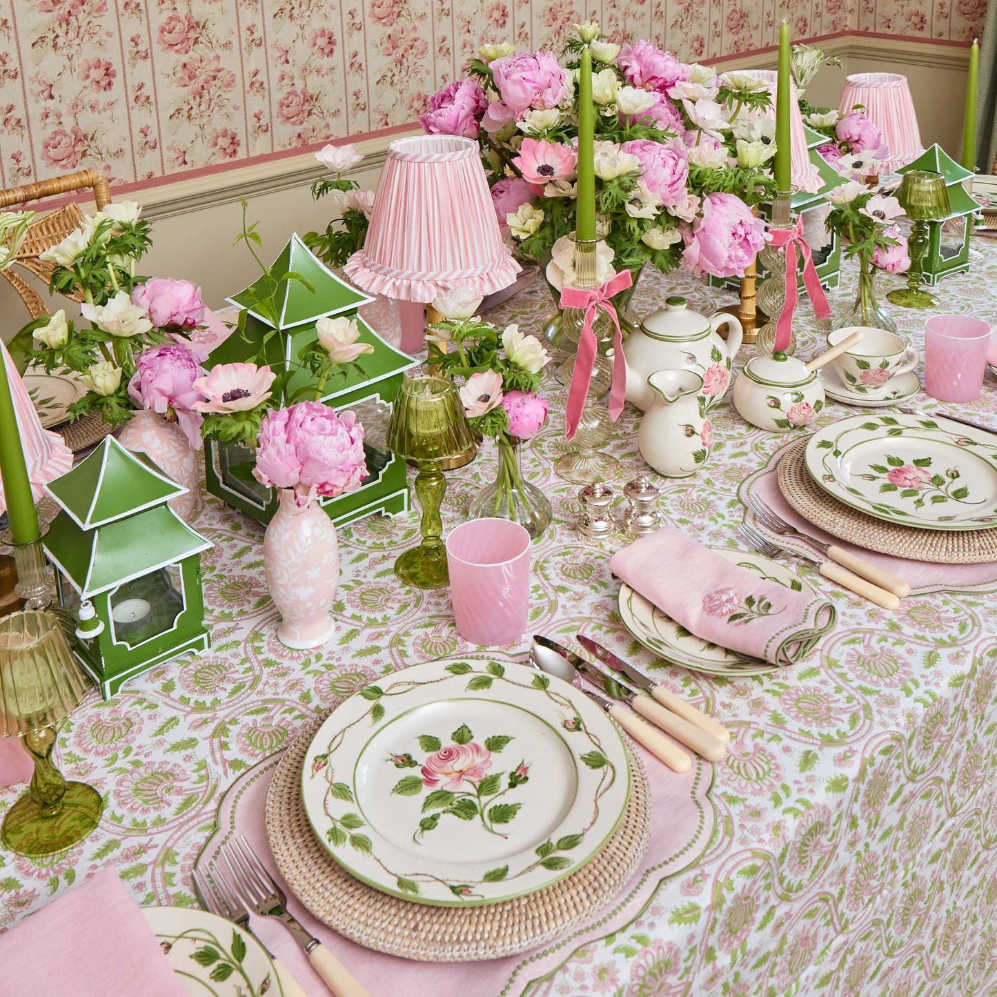 Rose Bud Teapot