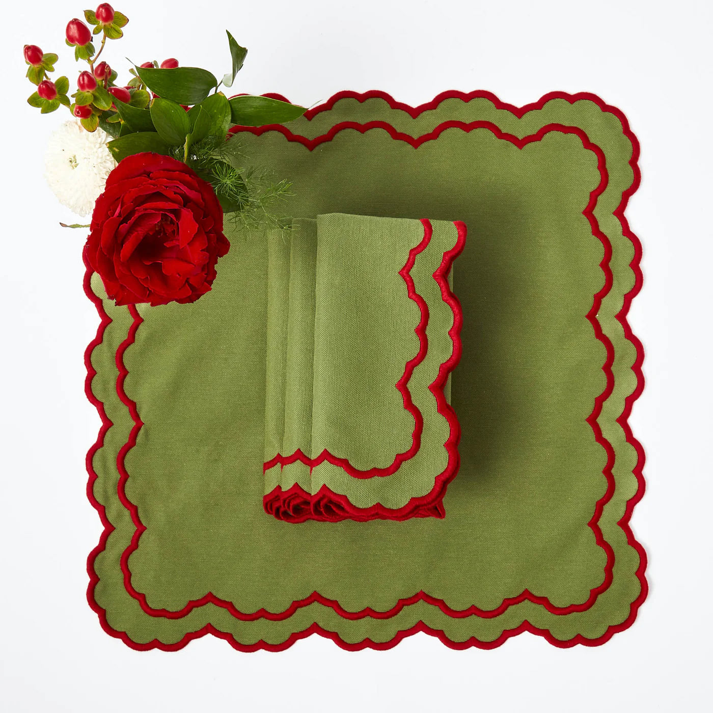 Green & Red Lily Placemats & Napkins (Set of 4)