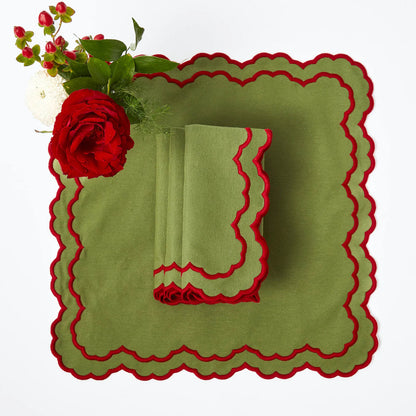 Green & Red Lily Placemats & Napkins (Set of 4)