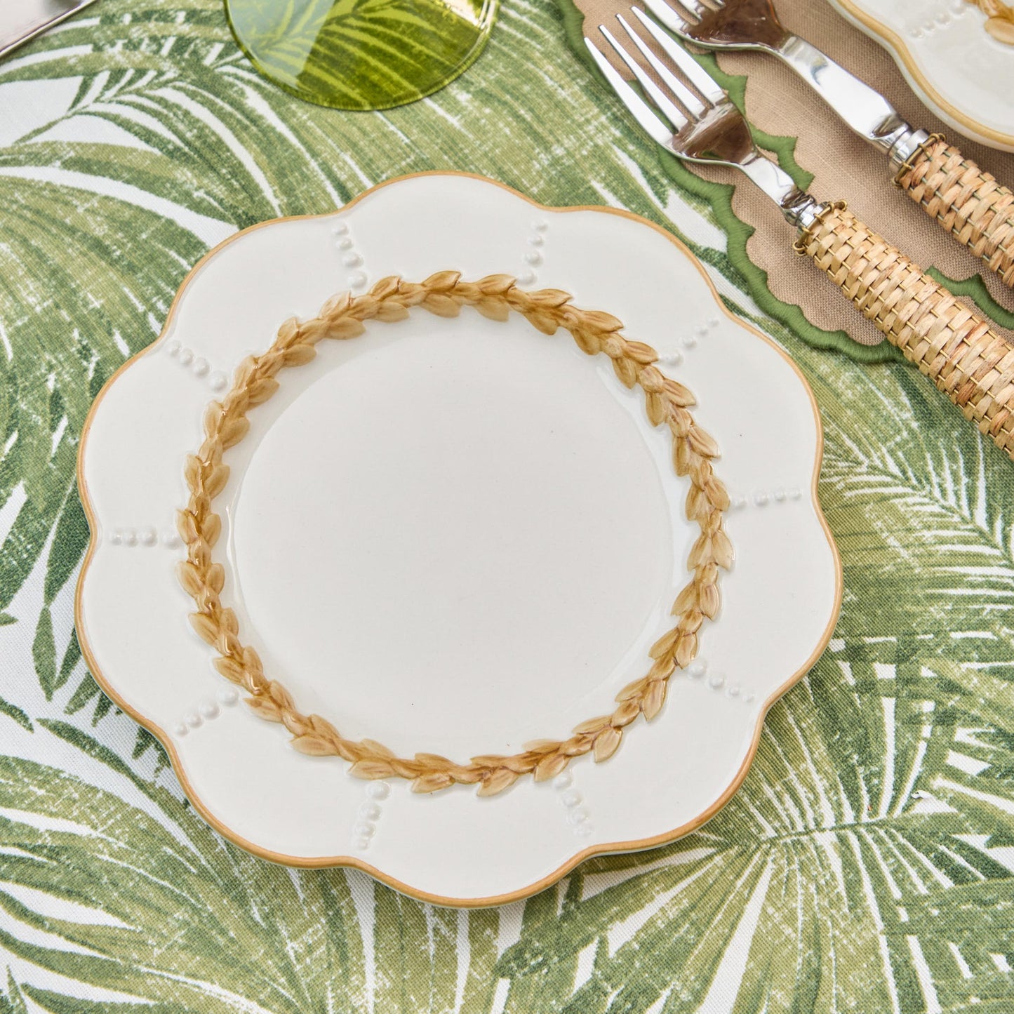 Putty Laurel Starter Plates (Set of 4)
