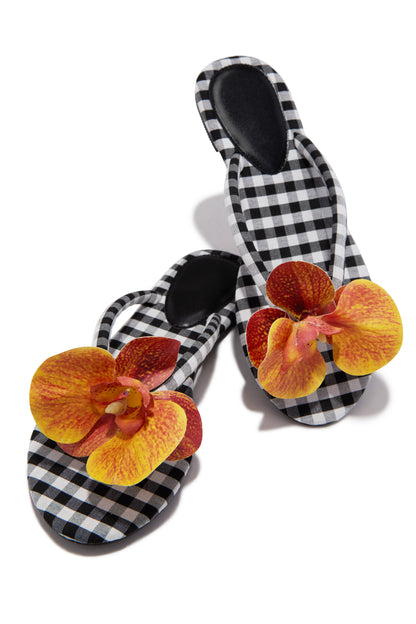 Isla Bonita Gingham Slip On Sandals - Black
