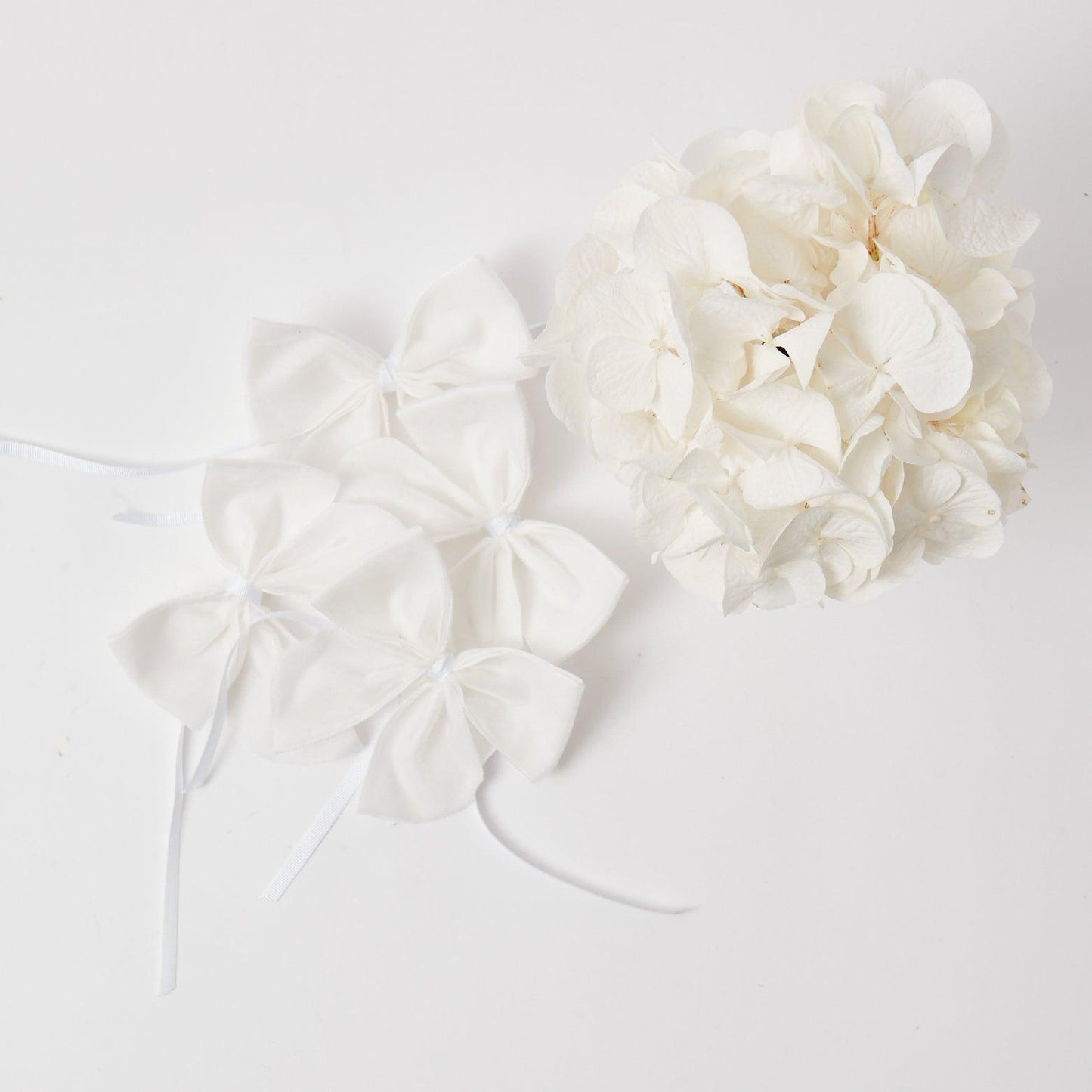 Snow White Velvet Napkin Bows (Set of 4)