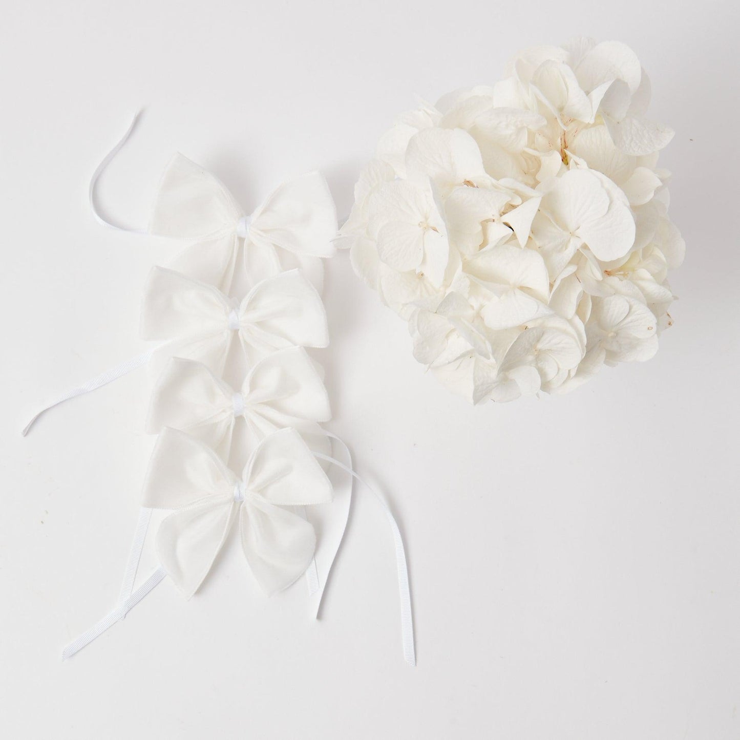 Snow White Velvet Napkin Bows (Set of 4)